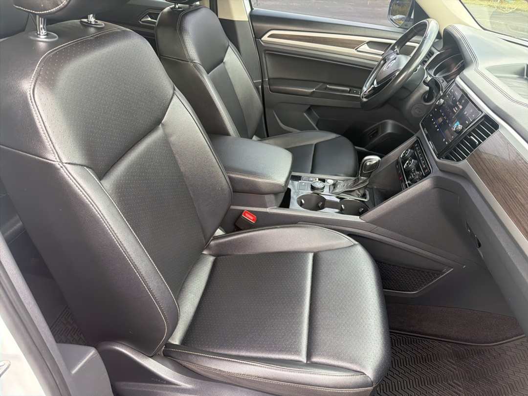 2018 Volkswagen Atlas SEL - Image 29