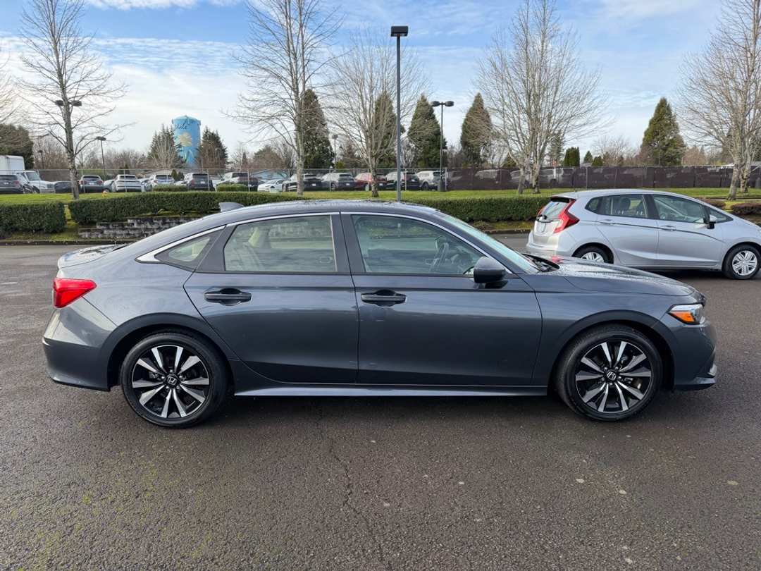 2022 Honda Civic EX - Image 9