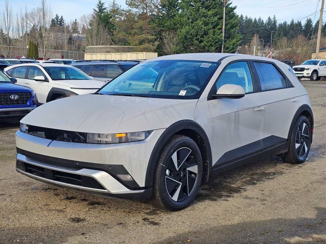 2026 Hyundai Ioniq 5 SE - Image 3