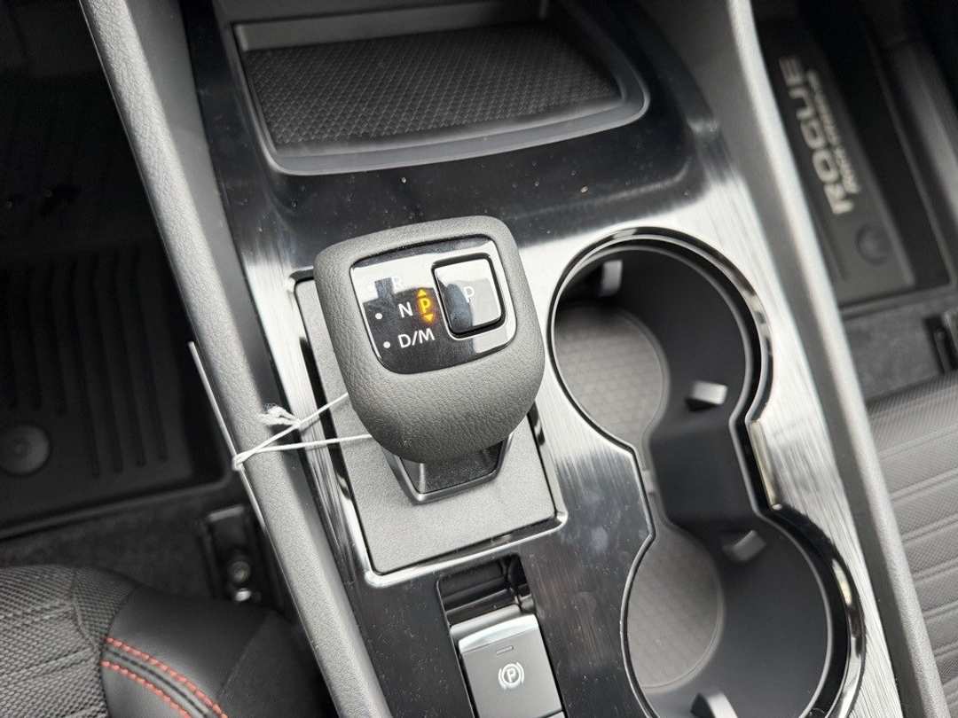 2026 Nissan Rogue Rock Creek - Image 24