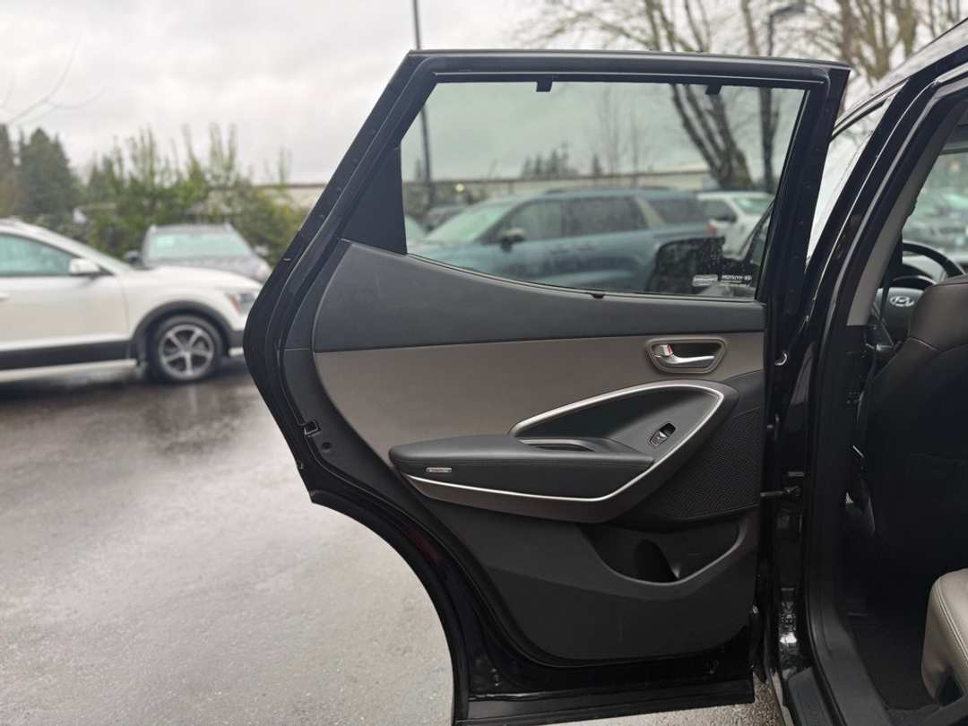 2014 Hyundai Santa Fe Sport 2.0T - Image 14