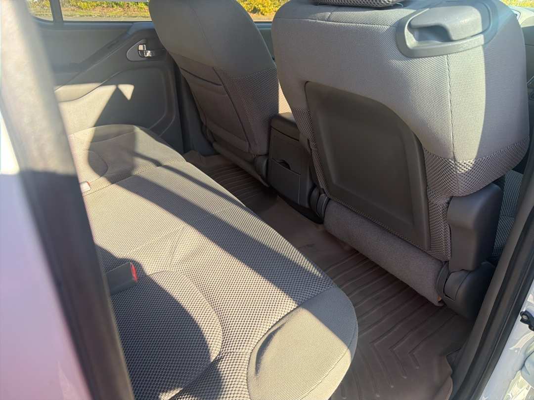 2013 Nissan Frontier SV - Image 23