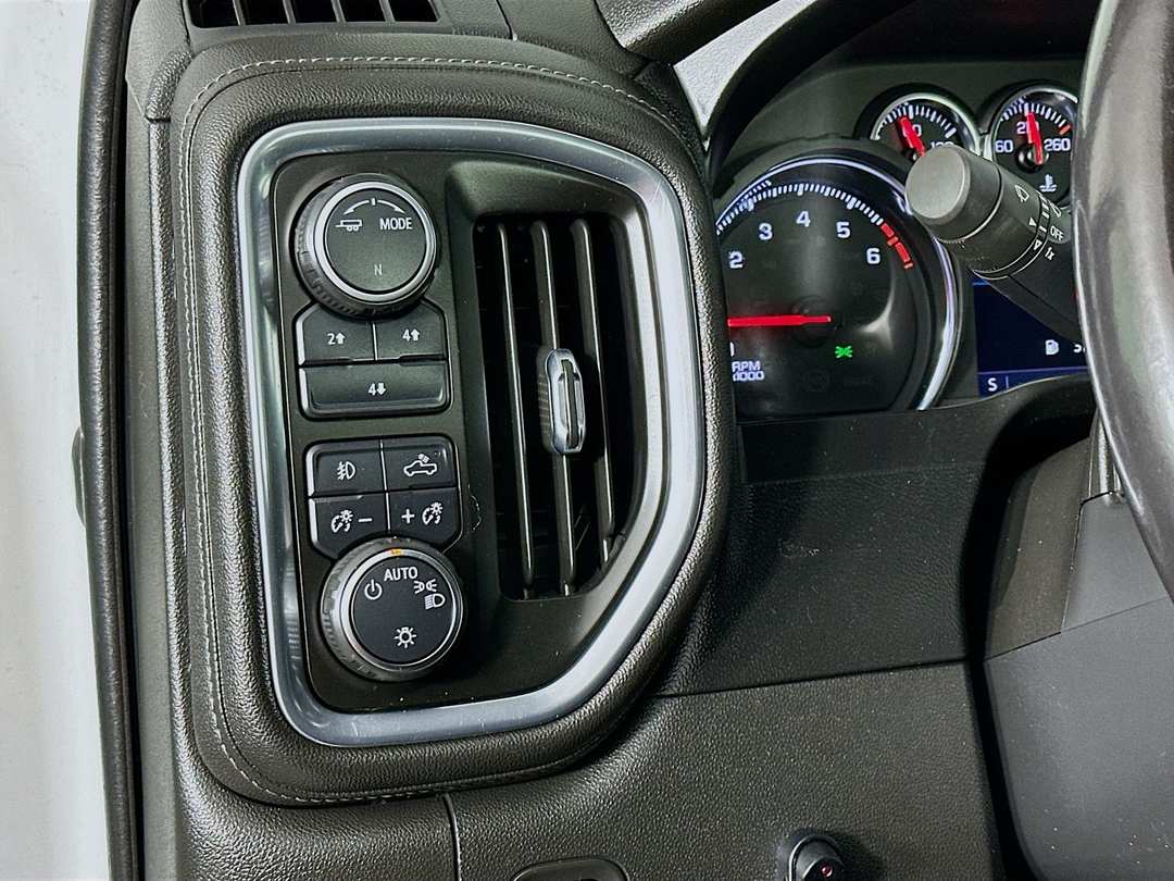 2021 Chevrolet Silverado 2500Hd LT - Image 11