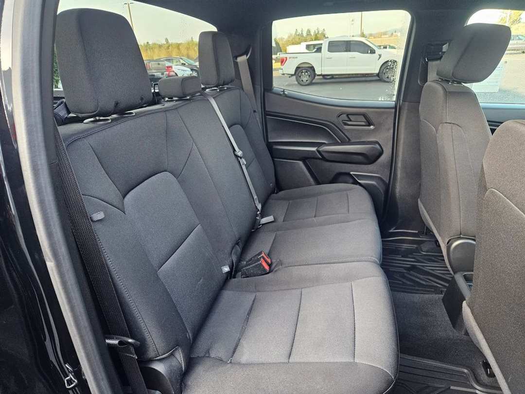 2024 Chevrolet Colorado Work - Image 30