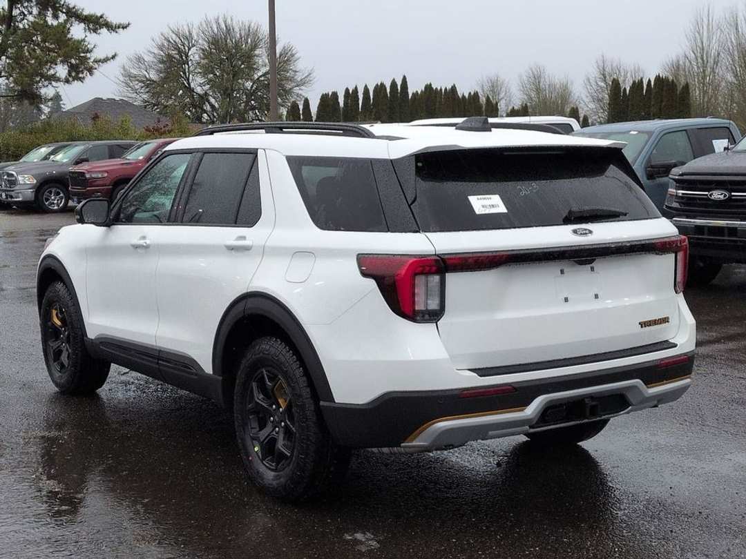 2026 Ford Explorer Tremor - Image 3