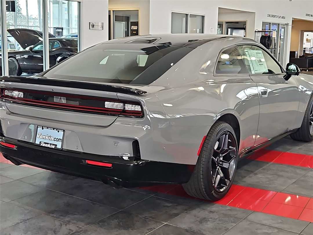 2026 Dodge Charger R/T Scat Pack - Image 6