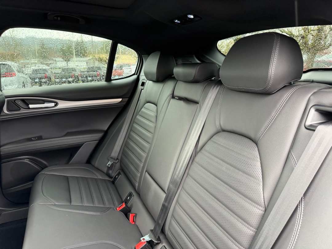 2026 Alfa Romeo Stelvio - Image 31