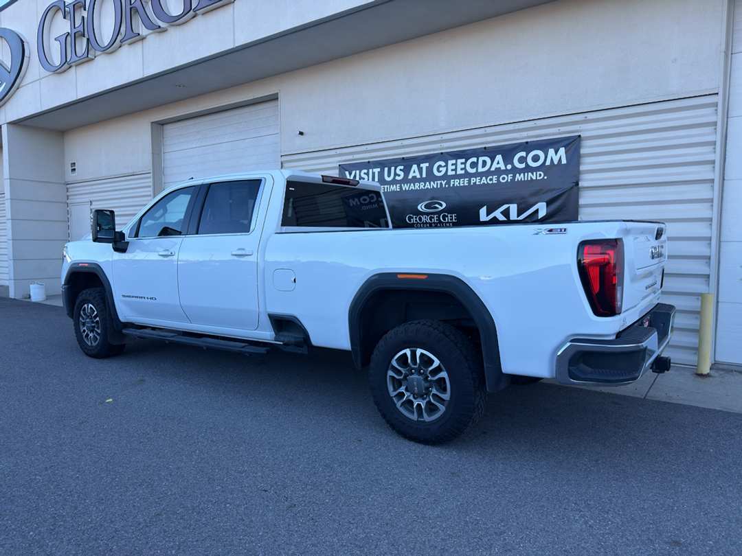 2024 GMC Sierra SLE - Image 3
