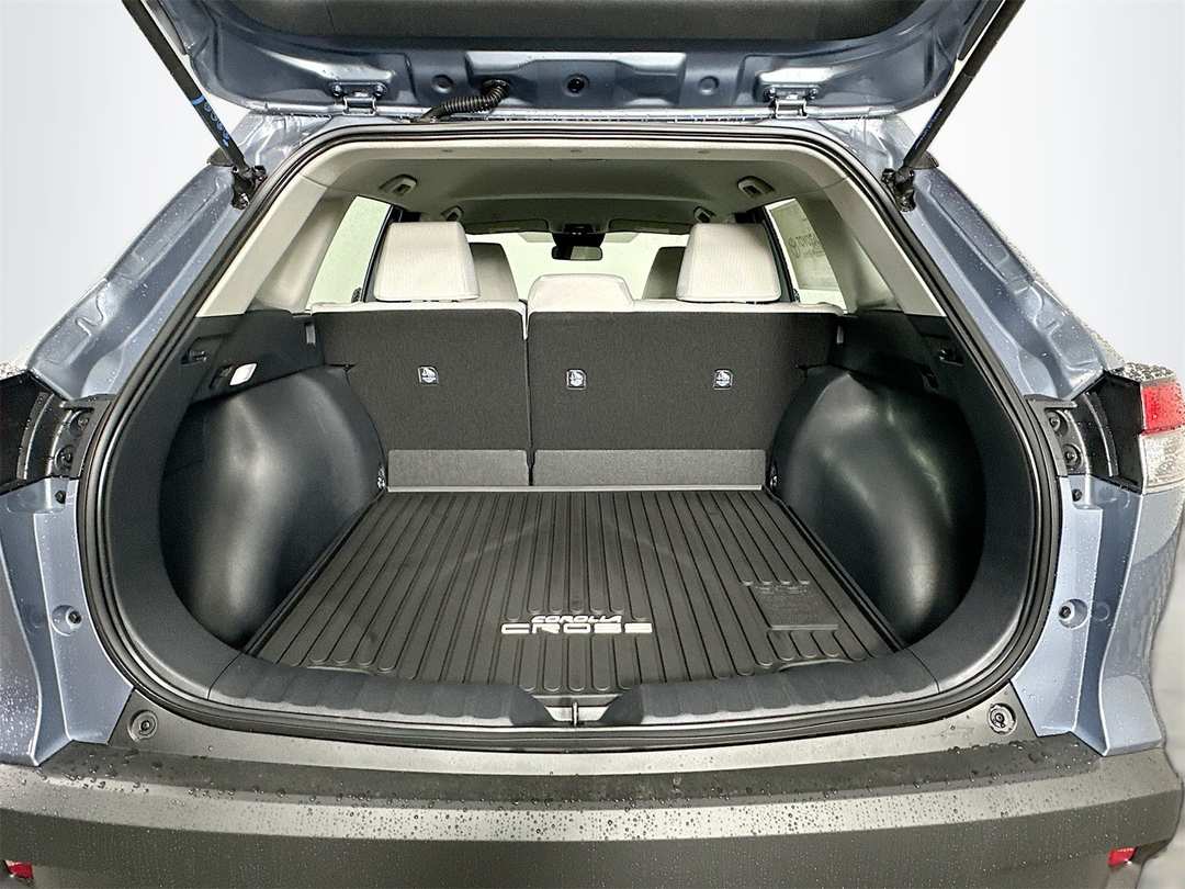2026 Toyota Corolla Cross L - Image 25