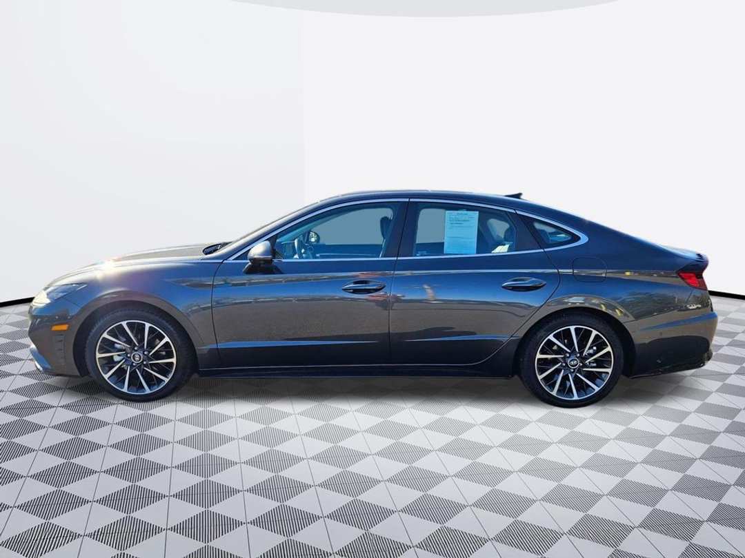 2022 Hyundai Sonata Limited - Image 3