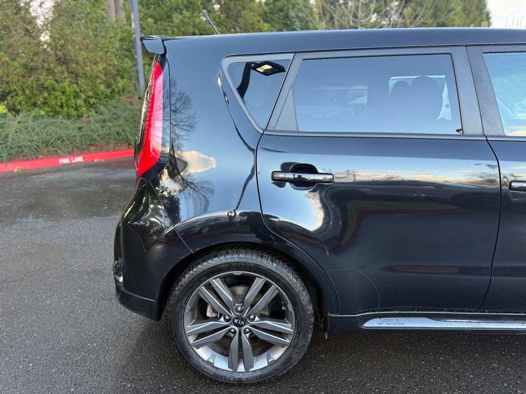 2016 Kia Soul Plus - Image 12