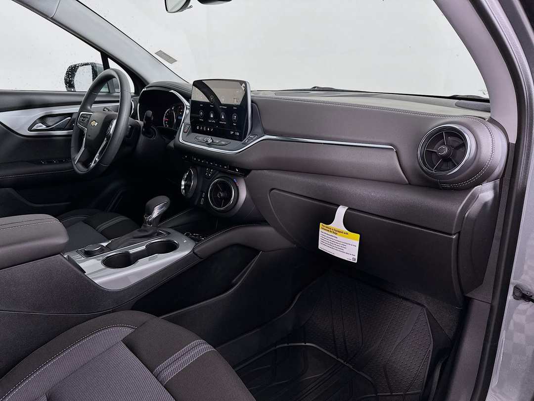 2025 Chevrolet Blazer LT - Image 30
