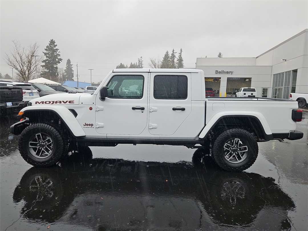 2026 Jeep Gladiator Mojave - Image 3