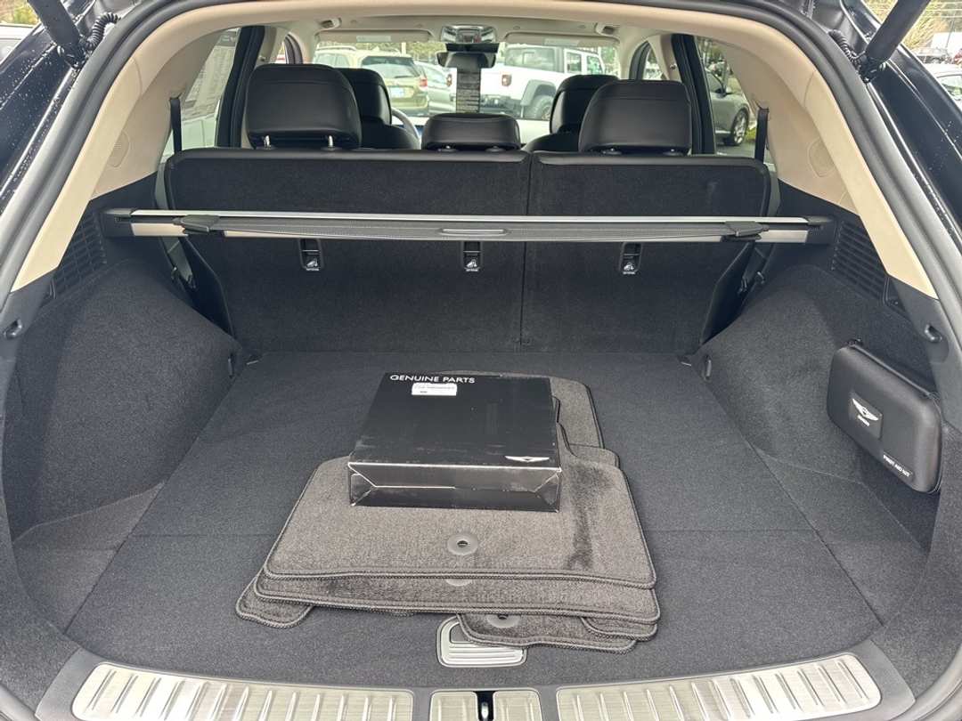 2026 Genesis Gv70 2.5T Advanced - Image 12