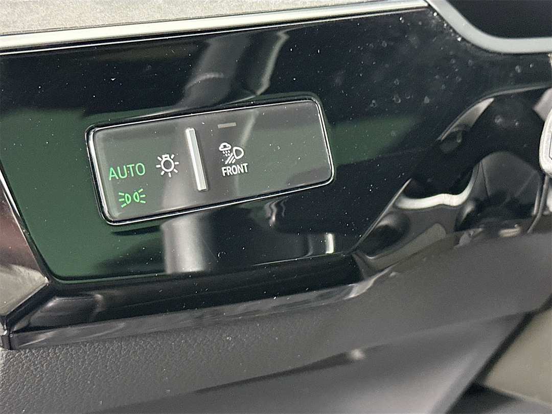 2022 Audi E-Tron Premium Plus - Image 10