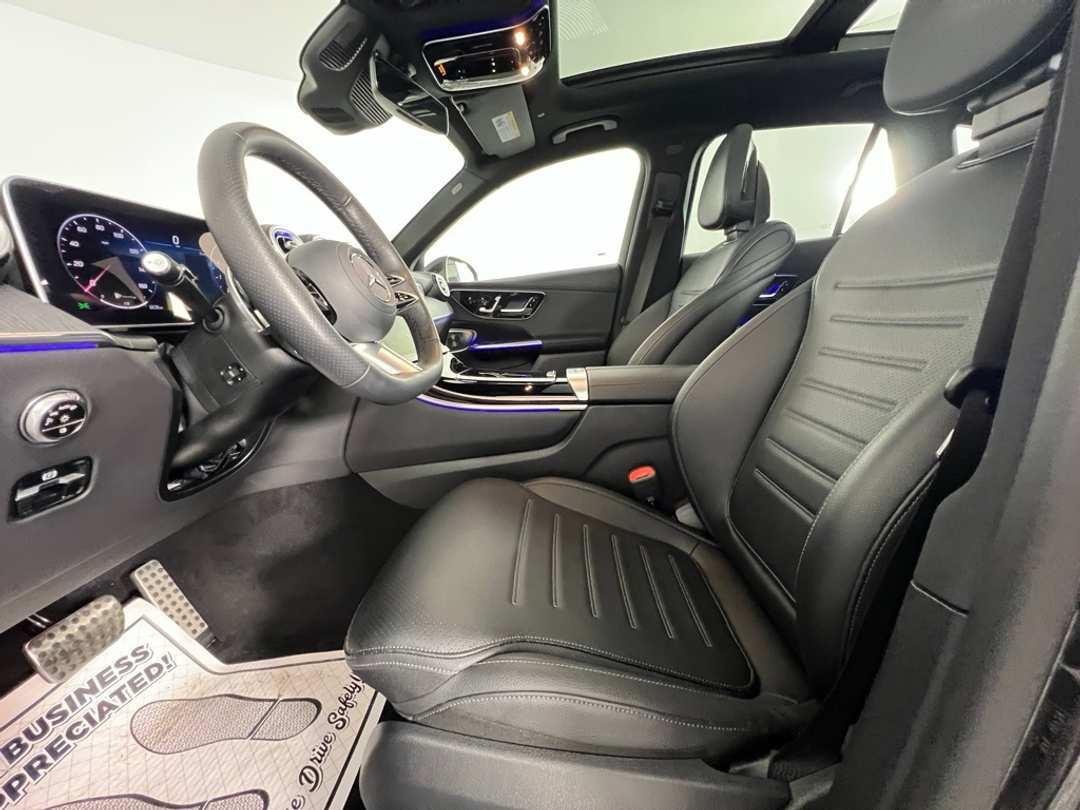 2025 Mercedes-Benz GLC GLC 300 - Image 14