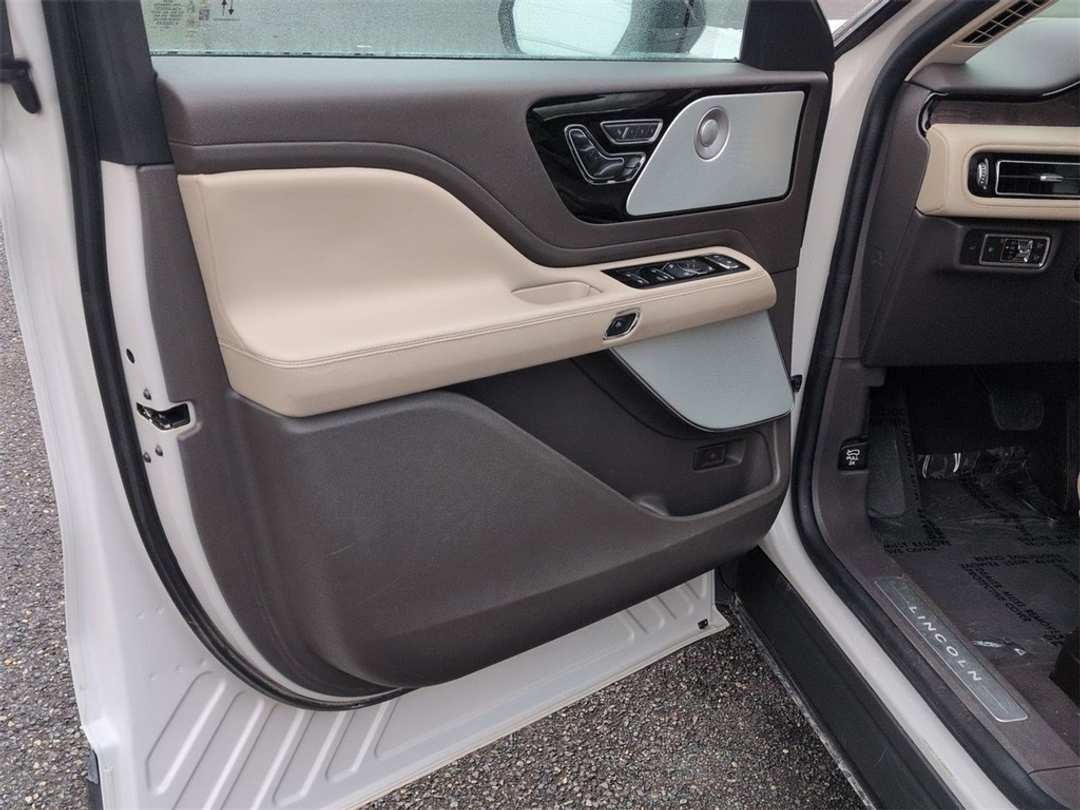 2023 Lincoln Aviator Reserve - Image 9