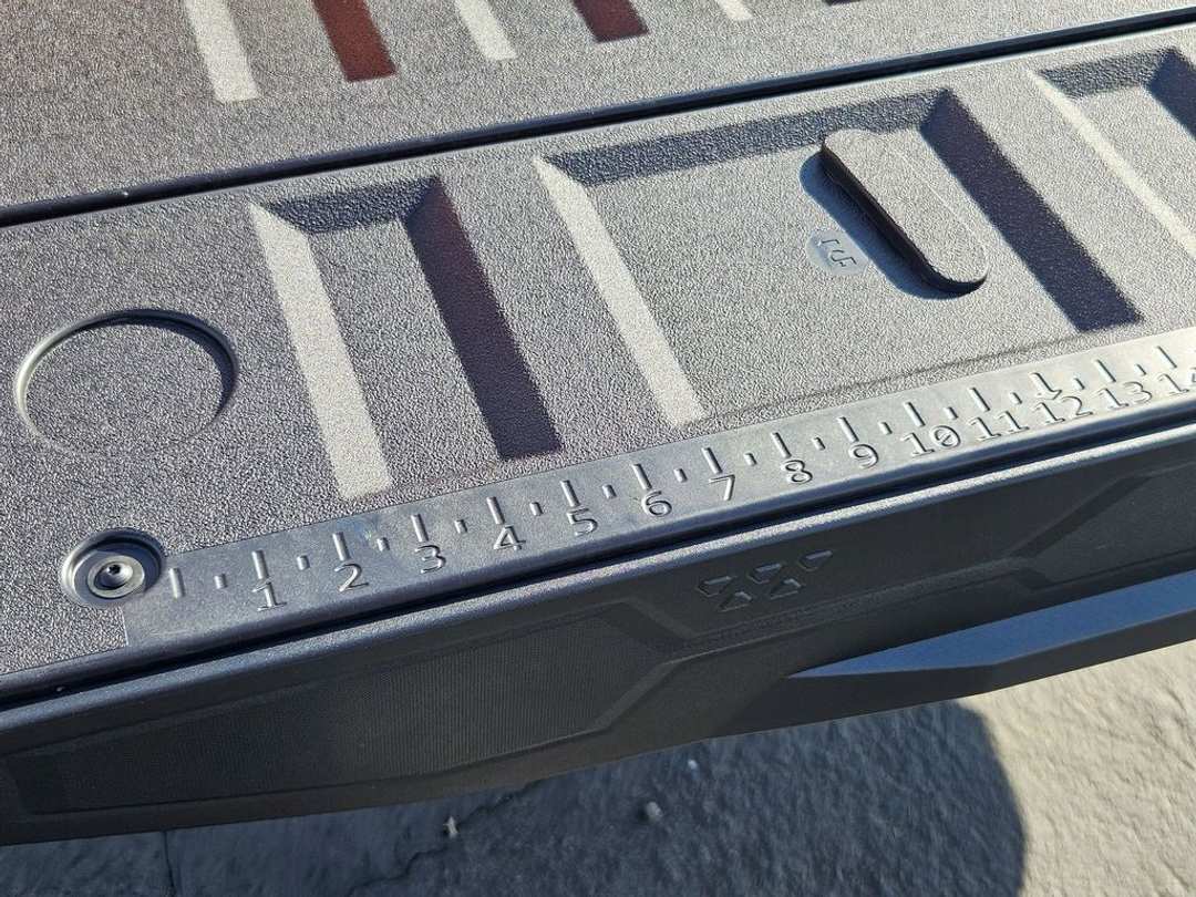 2026 Chevrolet Colorado Z71 - Image 30