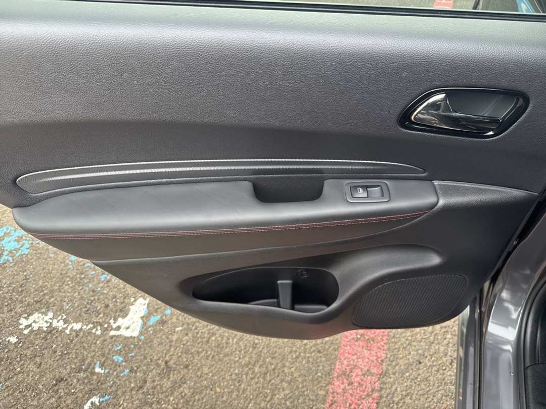 2025 Dodge Durango R/T Plus - Image 25