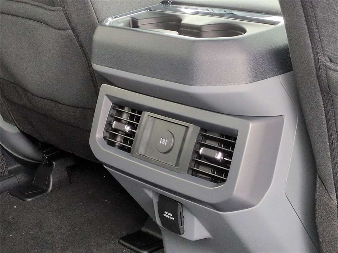 2026 Ford F-350Sd XLT - Image 29