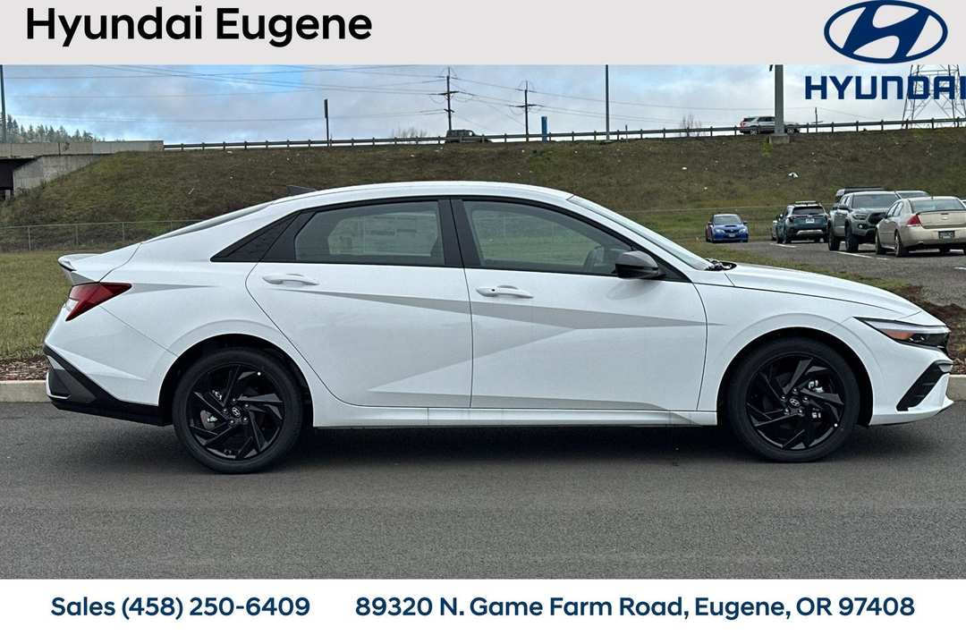 2026 Hyundai Elantra SEL Sport - Image 3