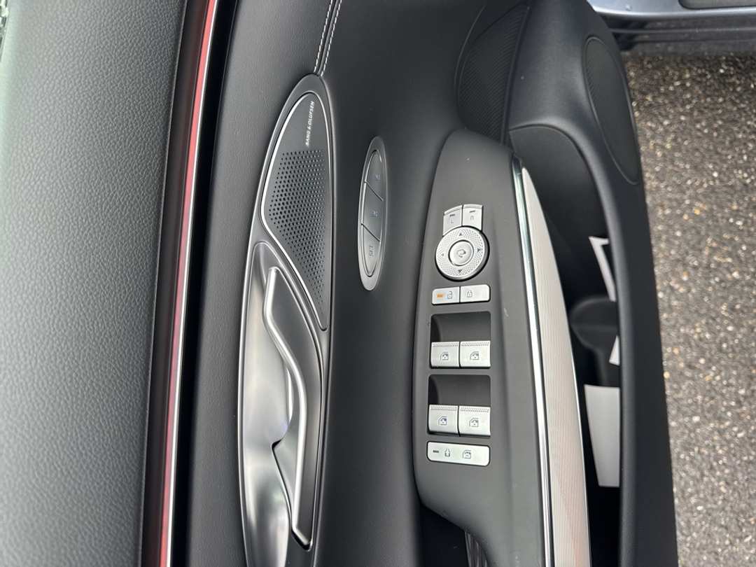 2026 Genesis Gv70 2.5T Advanced - Image 19