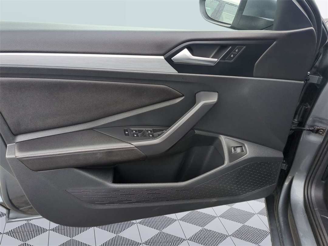 2025 Volkswagen Jetta 1.5T S - Image 10