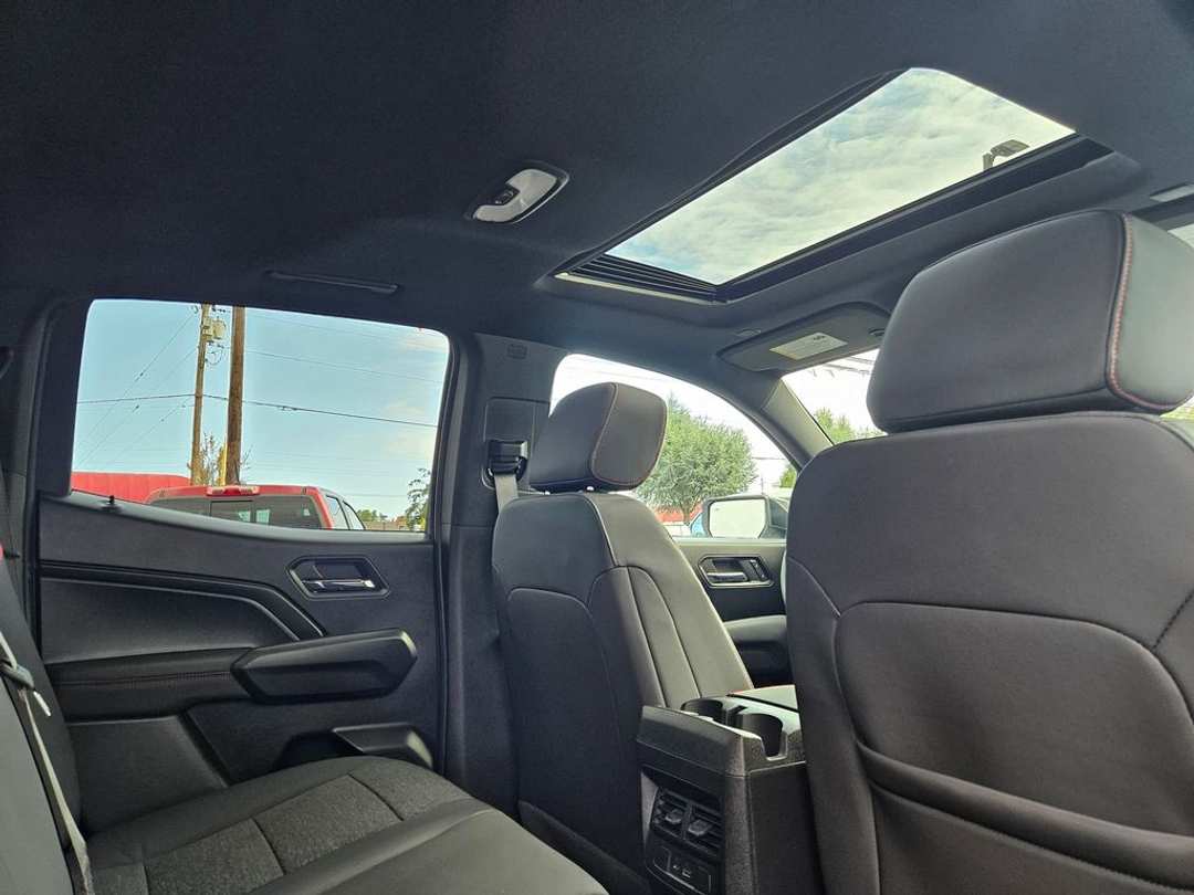 2026 Chevrolet Colorado Z71 - Image 39