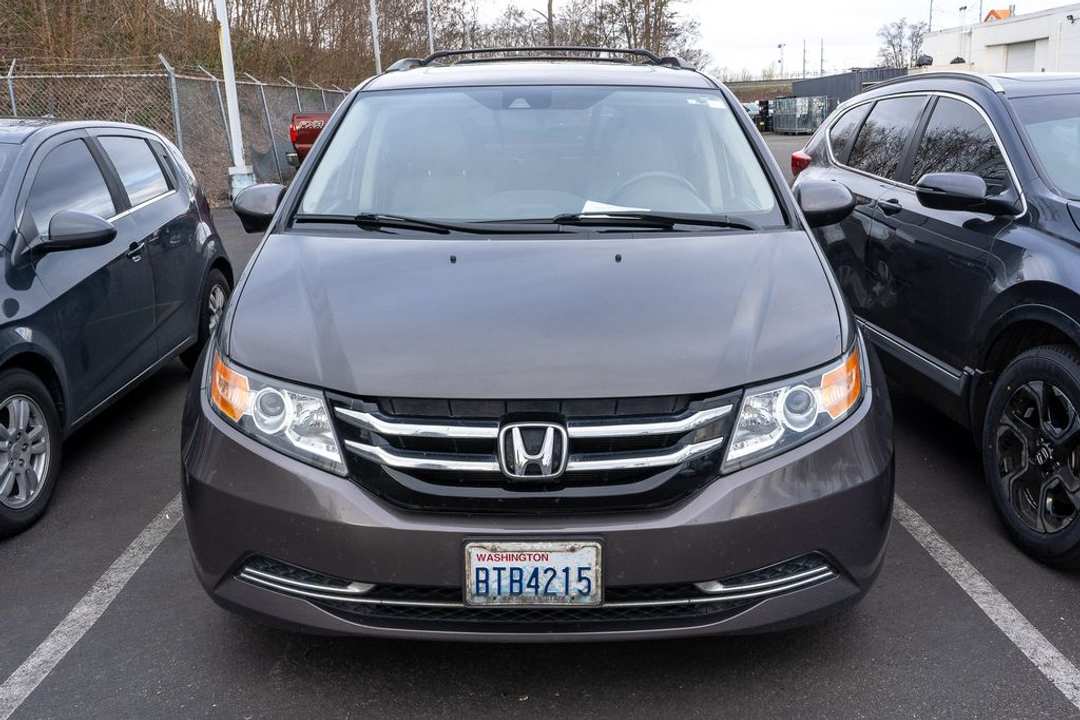 2015 Honda Odyssey EXL - Image 2