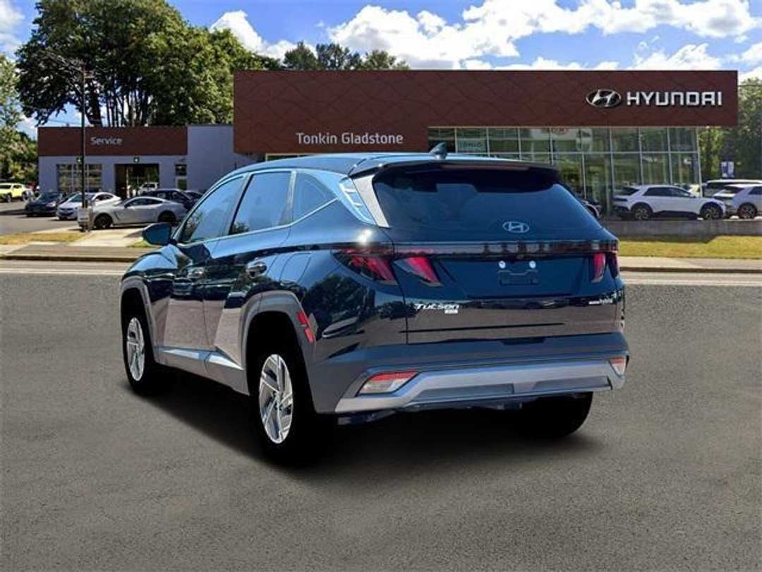 2026 Hyundai Tucson Blue SE - Image 5