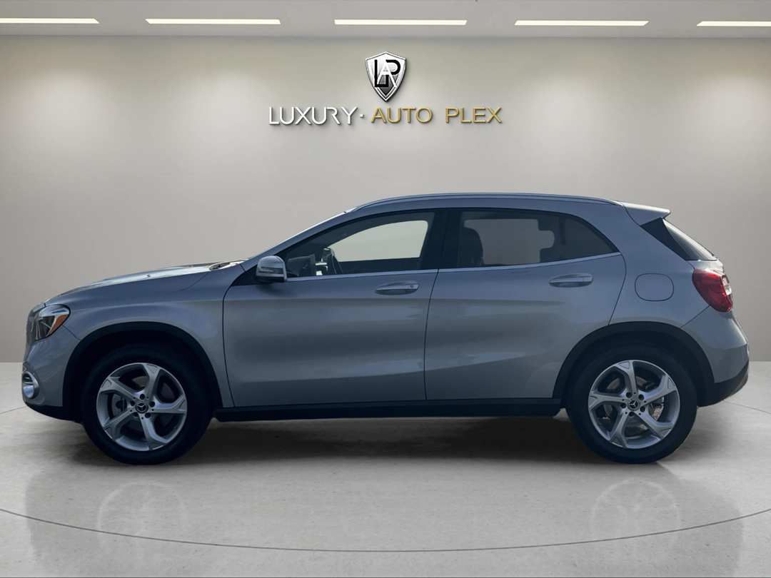 2018 Mercedes-Benz GLA GLA 250 - Image 2