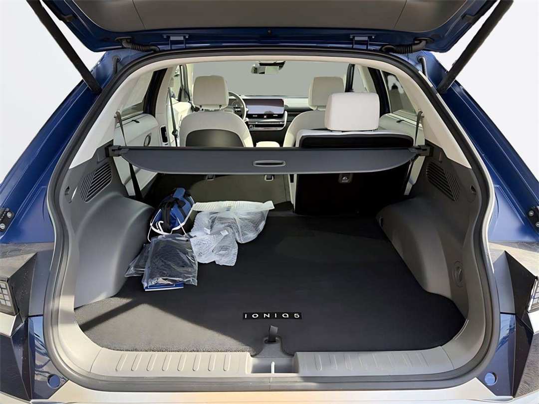 2026 Hyundai Ioniq 5 Limited - Image 10