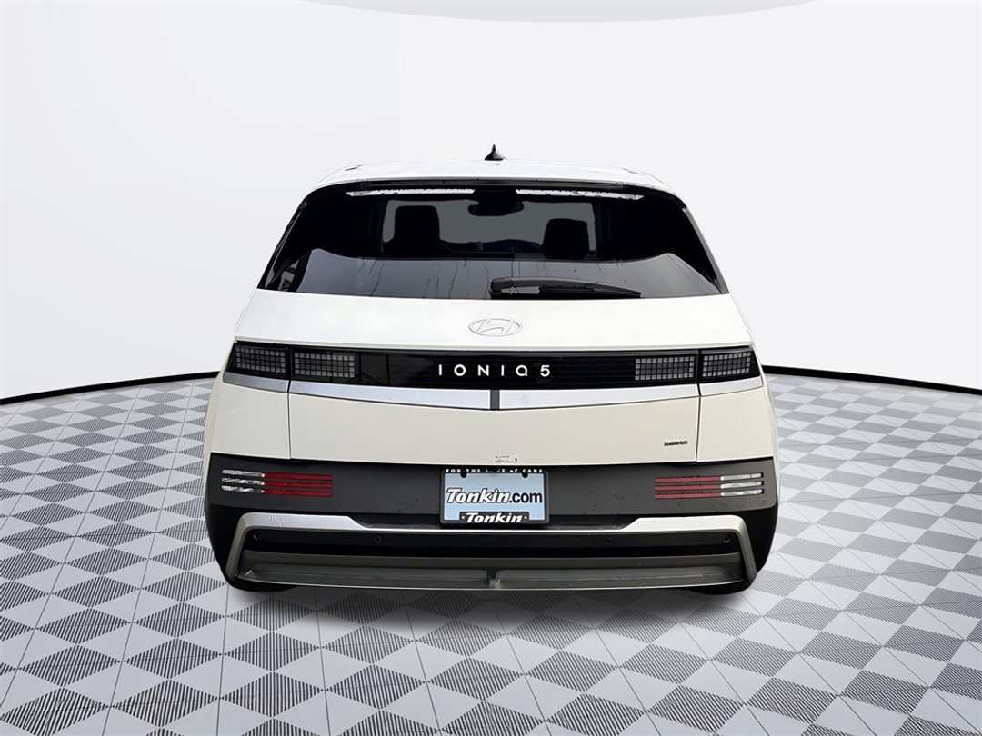 2026 Hyundai Ioniq 5 SEL - Image 6
