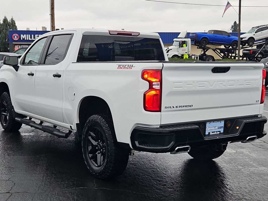2024 Chevrolet Silverado 1500 LT Trail Boss - Image 3