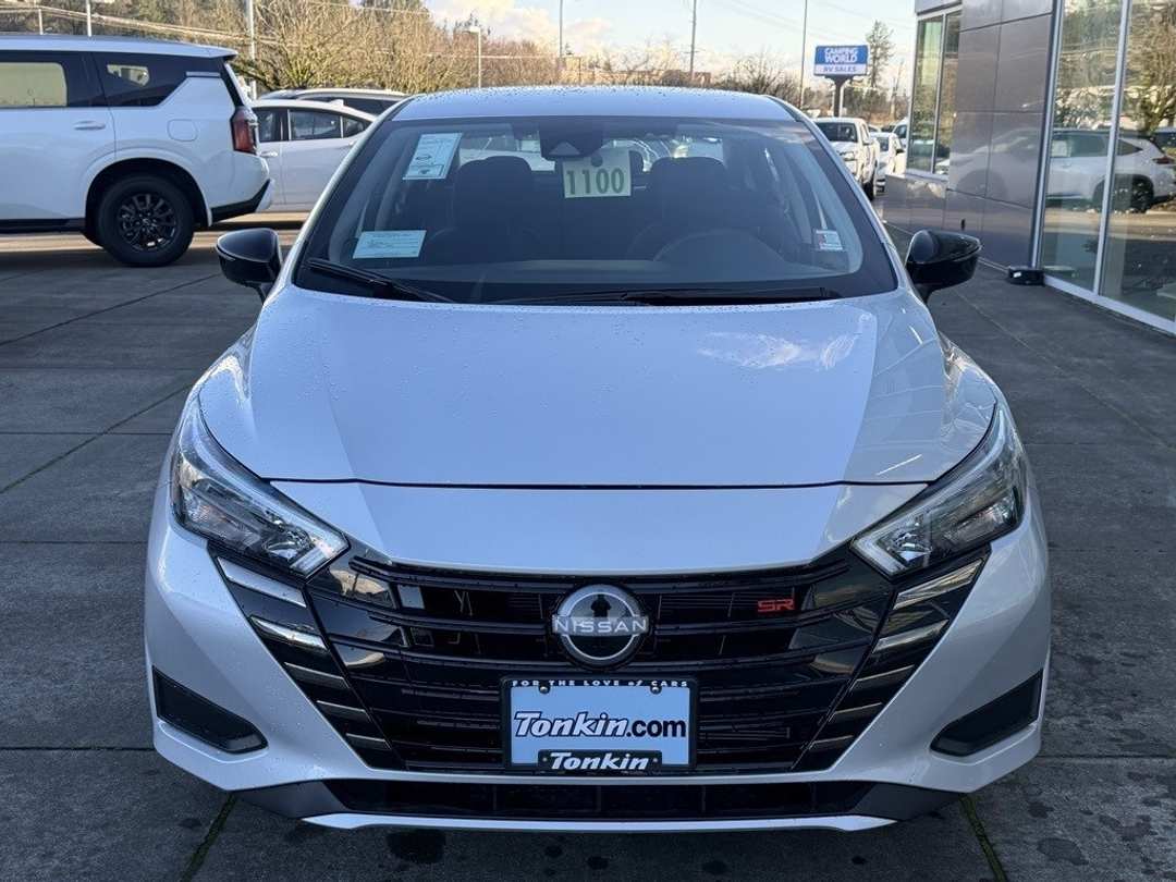 2025 Nissan Versa 1.6 SR - Image 3