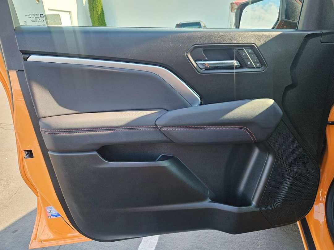 2026 Chevrolet Colorado Z71 - Image 10