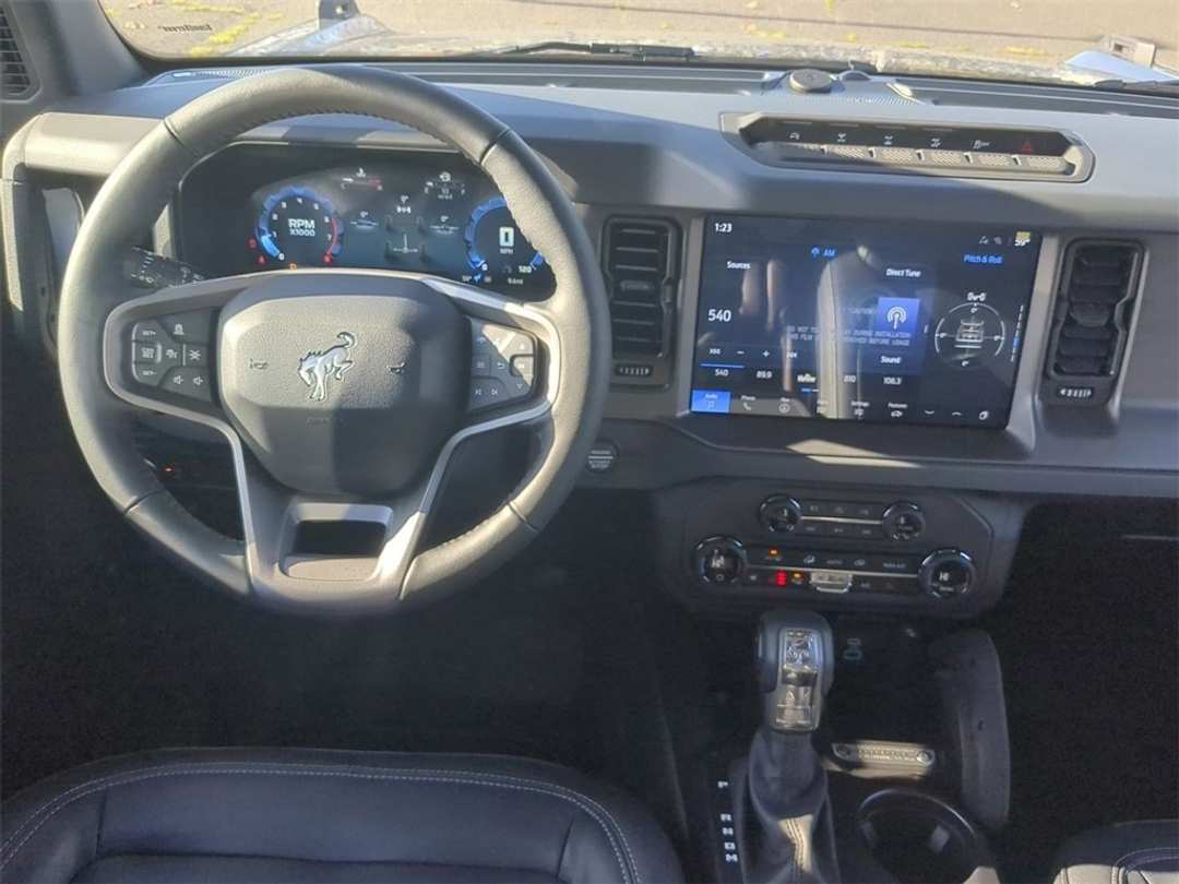 2025 Ford Bronco Badlands - Image 21