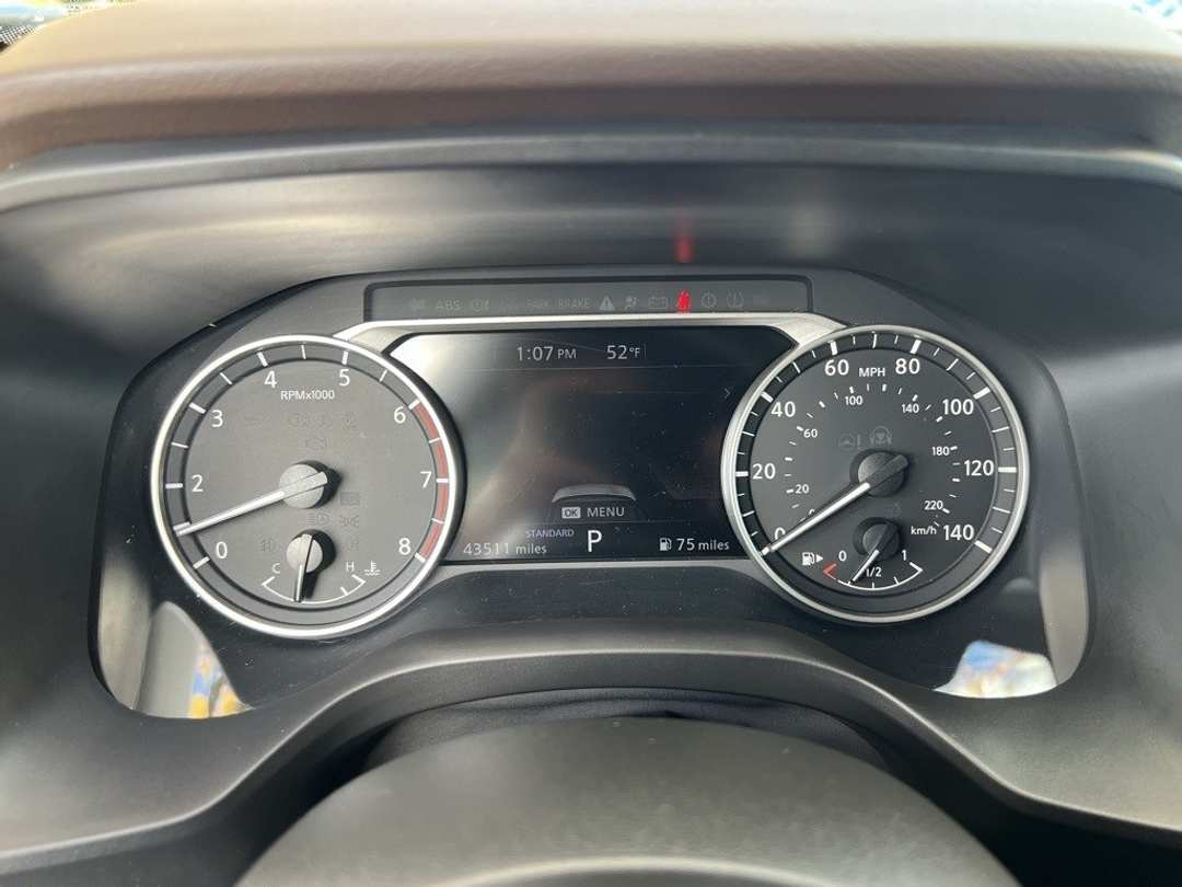 2023 Nissan Rogue SV - Image 18