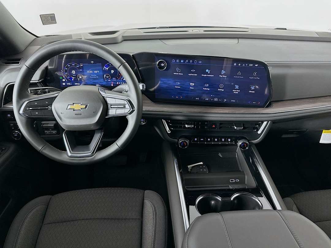 2025 Chevrolet Suburban LS - Image 22