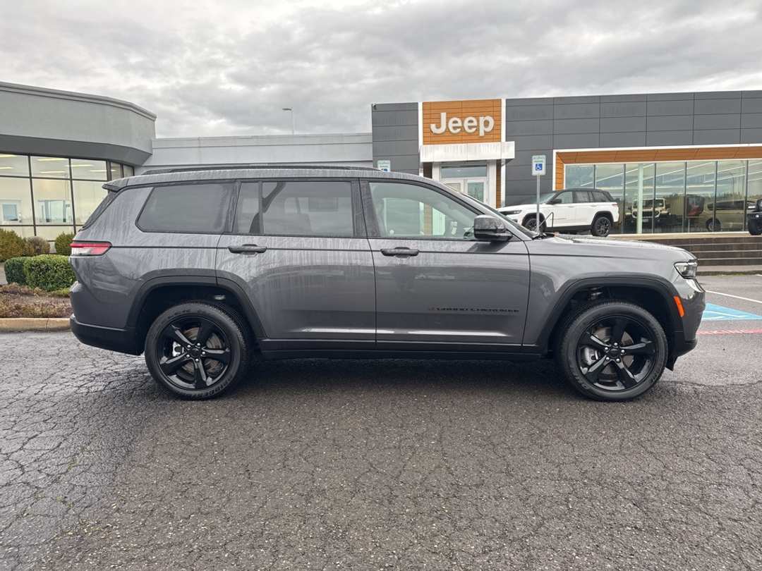 2024 Jeep Grand Cherokee L Altitude X - Image 8