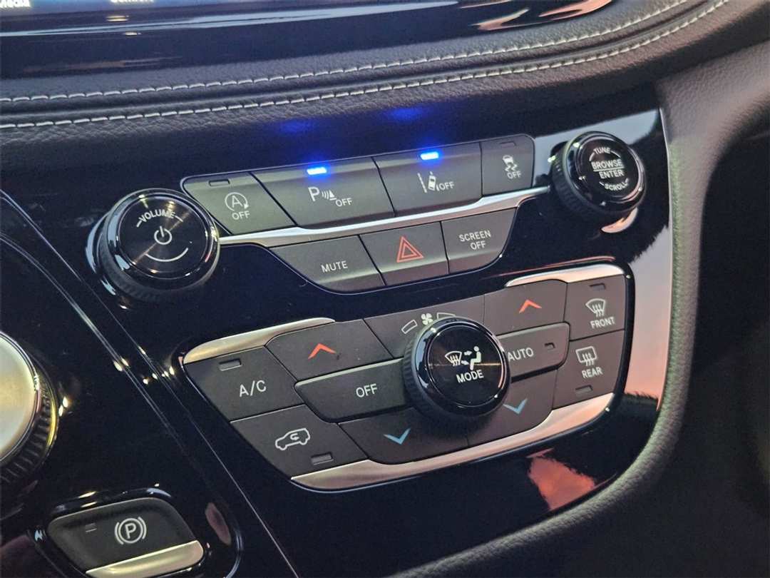 2026 Chrysler Pacifica Select - Image 24