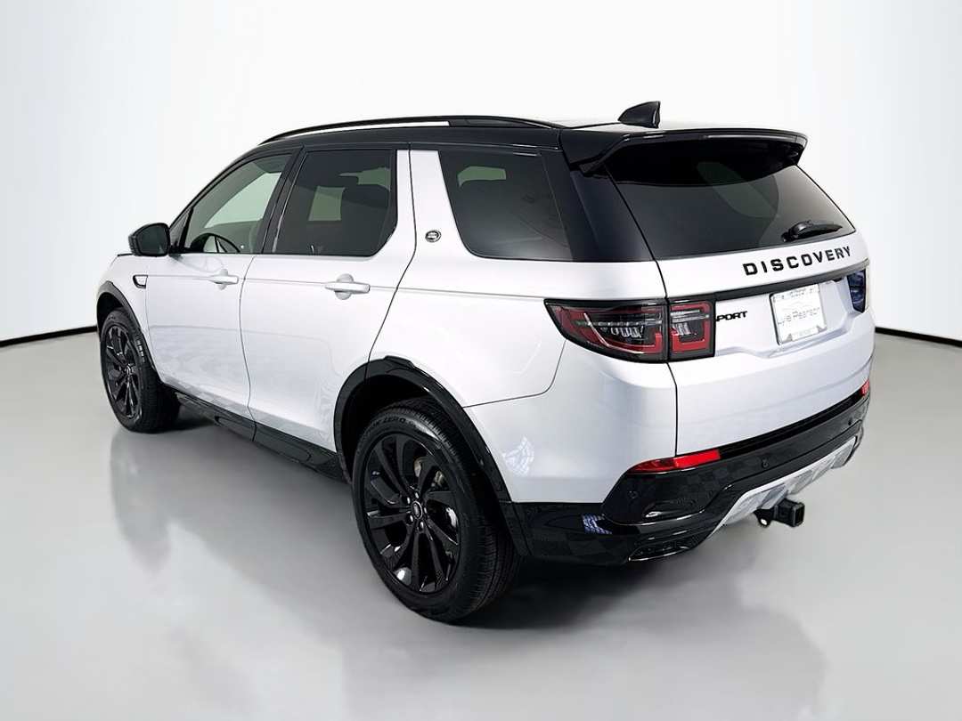 2025 Land Rover Discovery Sport SE - Image 3