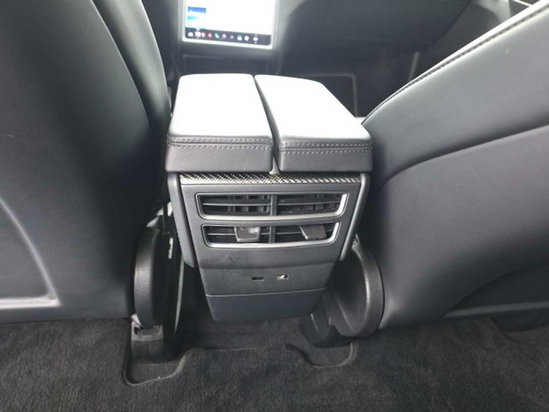 2020 Tesla Model X Performance - Image 23