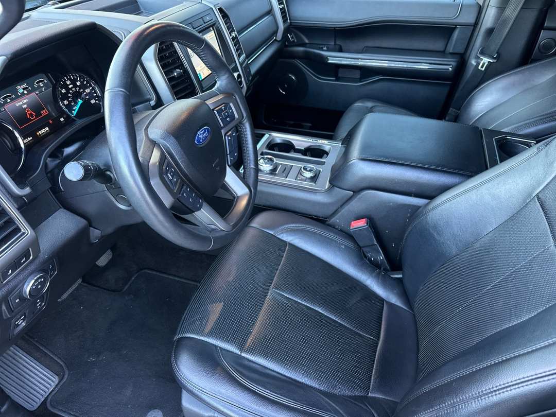 2018 Ford Expedition XLT - Image 9