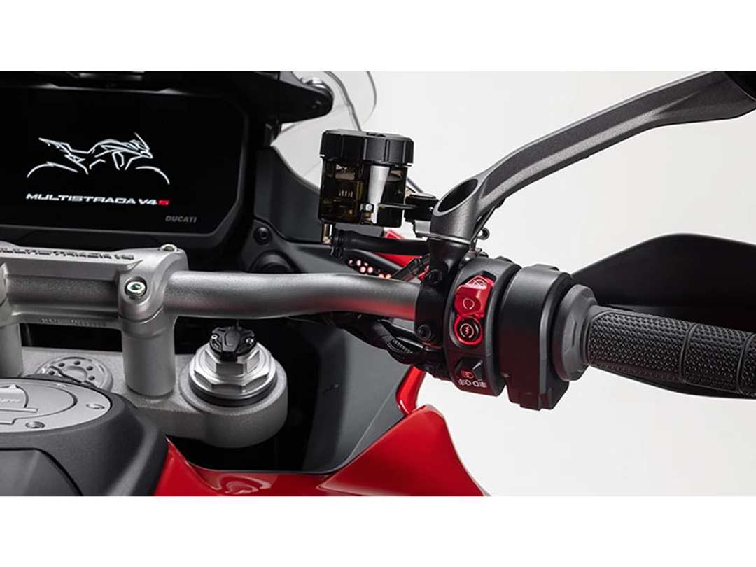 2025 Ducati Multistrada V4 S Travel & Radar - Image 18