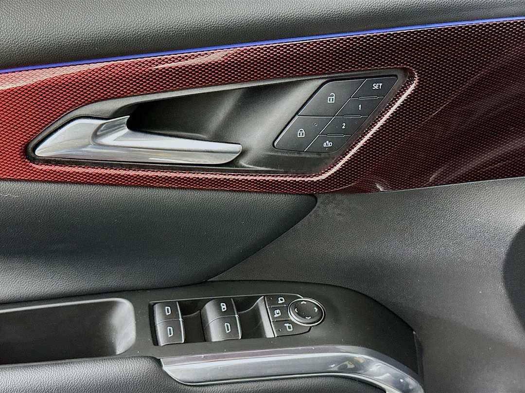 2025 Chevrolet Traverse RS - Image 19