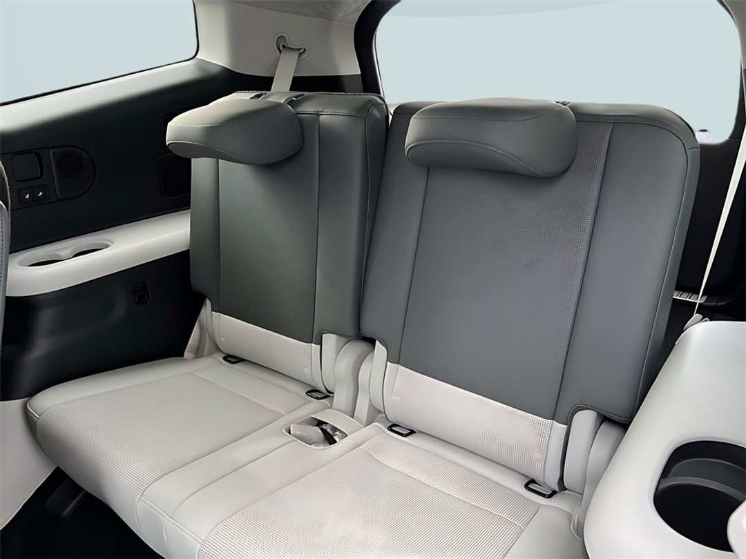 2026 Hyundai Ioniq 9 Performance Calligraphy - Image 31