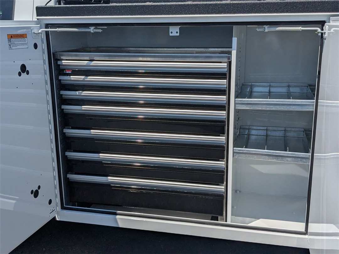 2025 Ford F-550Sd XL - Image 13