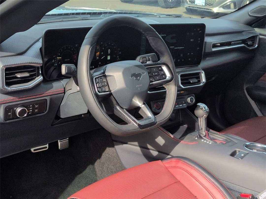 2025 Ford Mustang GT Premium - Image 12