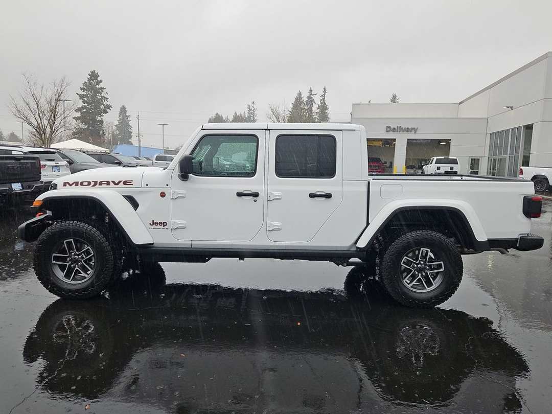 2026 Jeep Gladiator Mojave - Image 3
